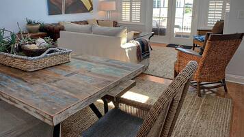 Dúplex, 4 habitaciones | Sala de estar