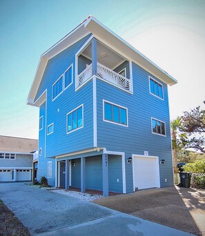 House, 4 Bedrooms | Exterior - Taylor House by Sea Scape Properties (Wrightsville Beach)