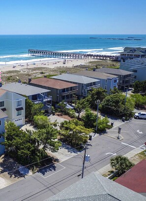 House, 4 Bedrooms | Property grounds