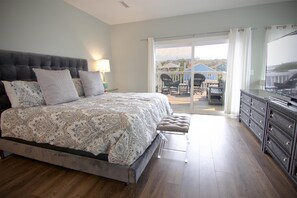 Townhome, 3 Bedrooms | Individually decorated, individually furnished