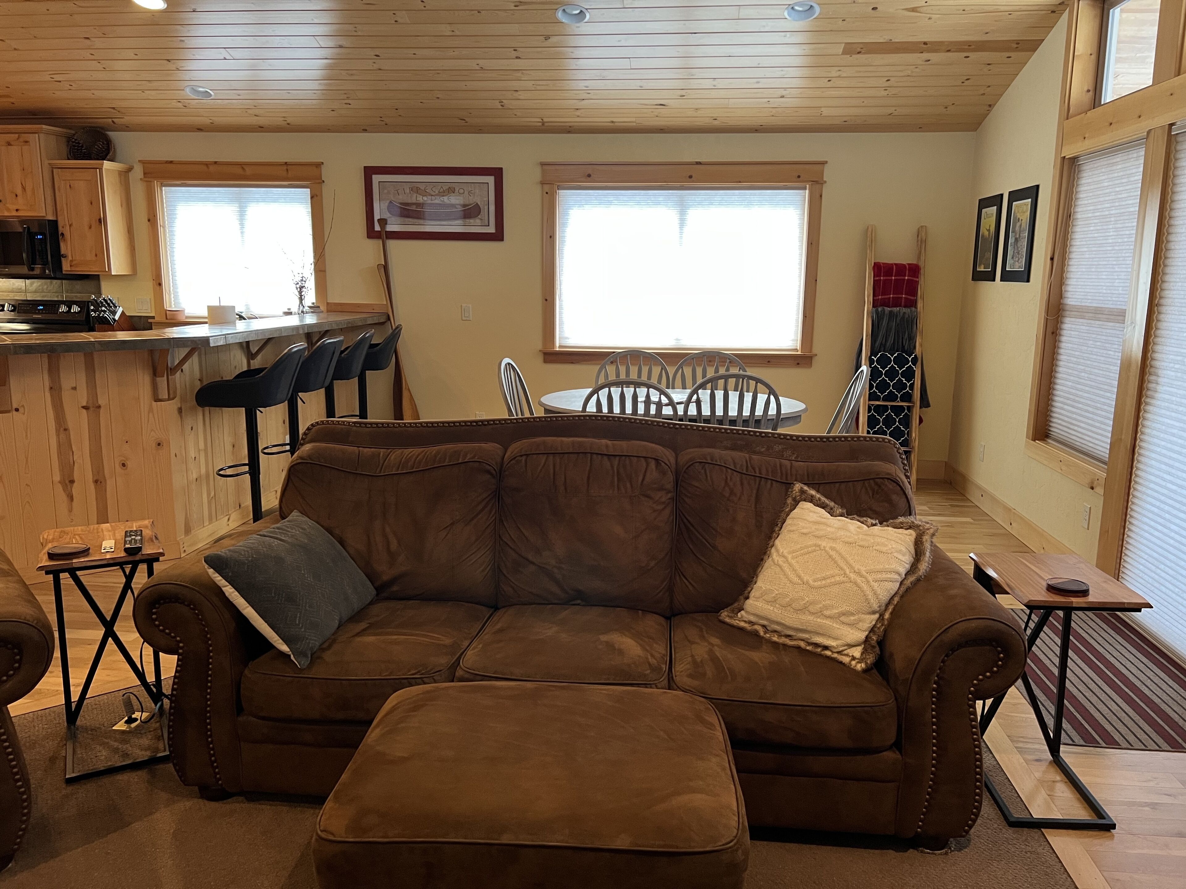 Your Restful Retreat in the Woods at Crescent Lake - Fastest WiFi in the area.