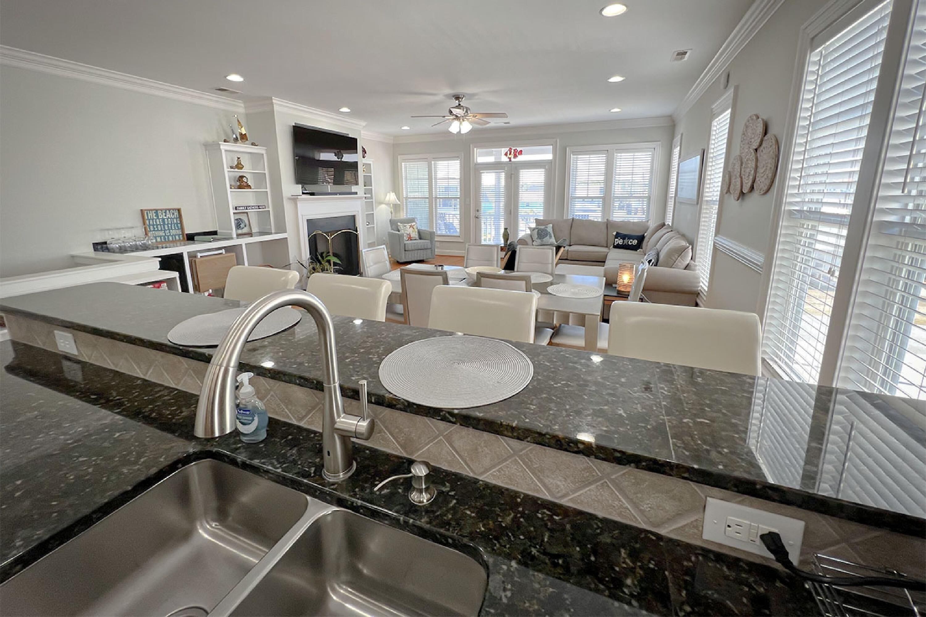 Duplex, 5 Bedrooms | Private kitchen | Oven