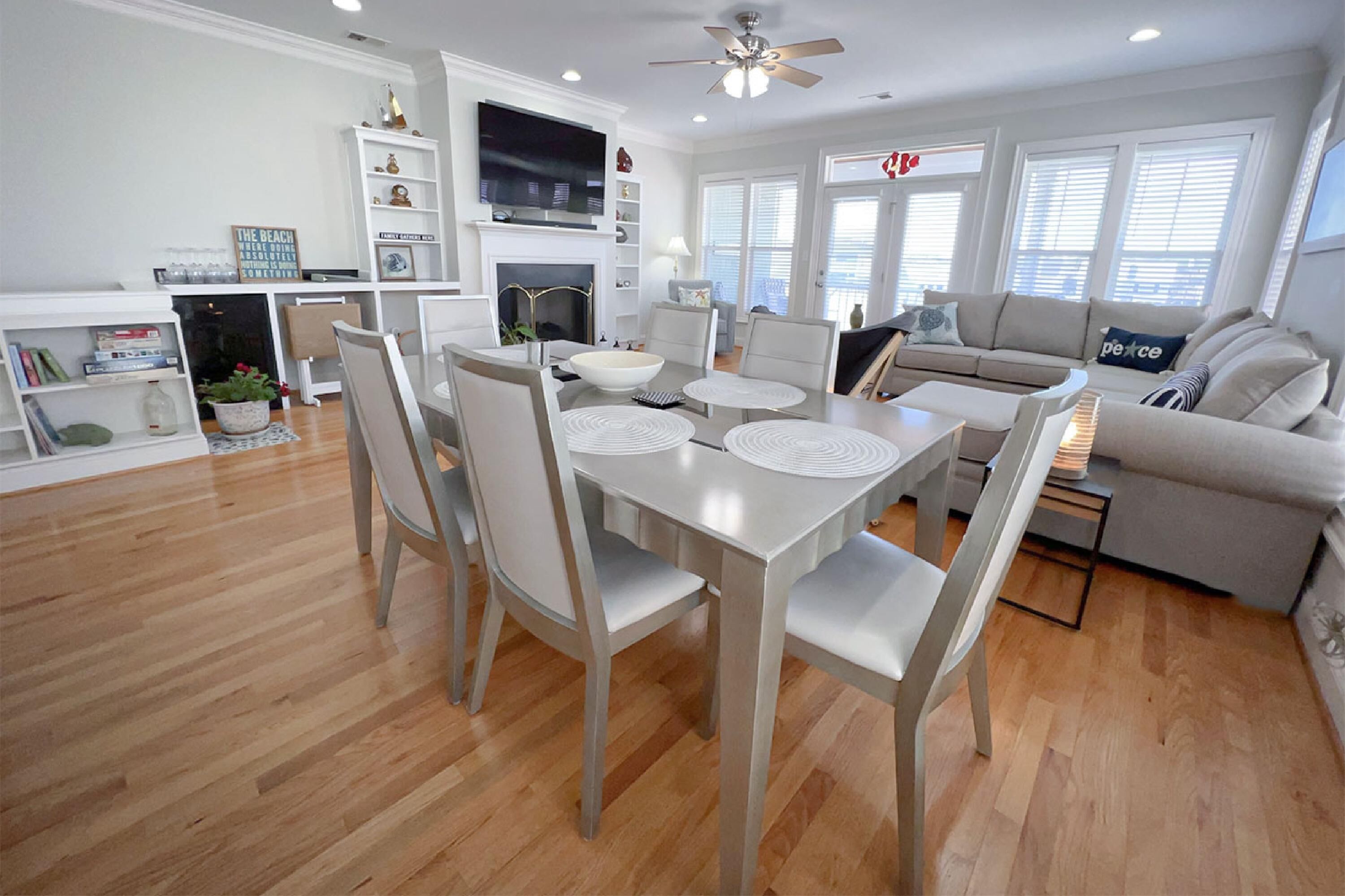 Duplex, 5 Bedrooms | Living room