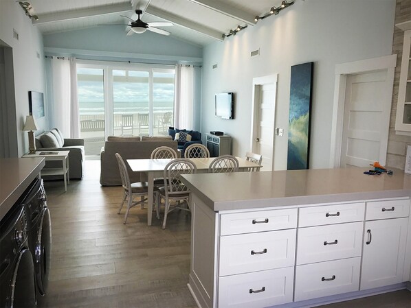 Casa, 4 habitaciones | Restaurantes