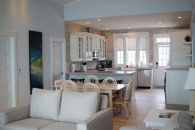 Sundance Cottage by Sea Scape Properties