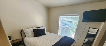 1 Block from Main St! Steps to Hot Pools! Cozy, spacious, central location!