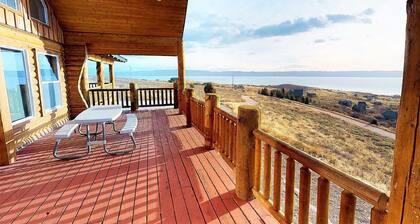 Stone Meadow Lodge - Amazing Bear Lake views