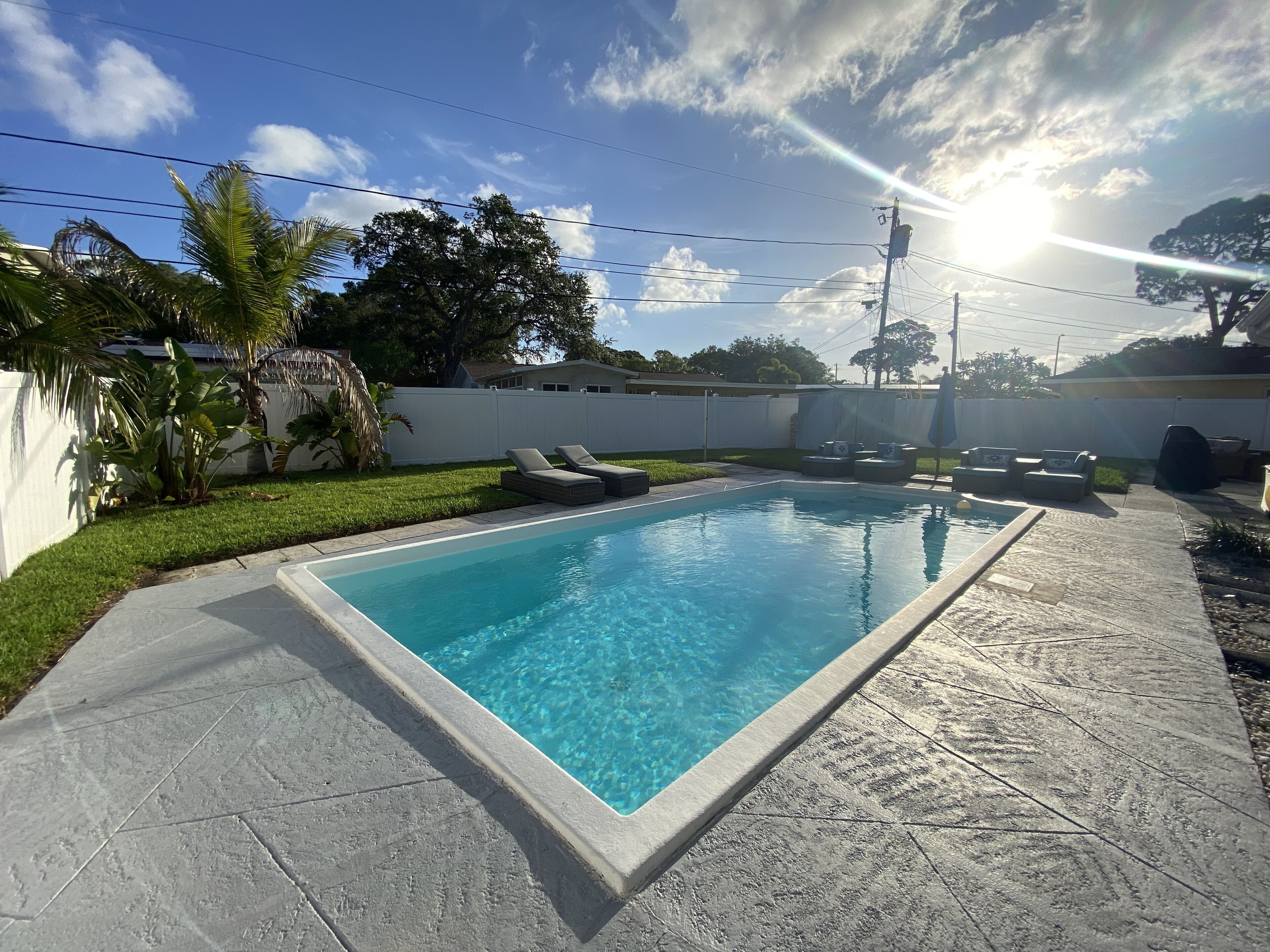 Private Pool Walk 1 mile To Beach<br>1 mile walk or ride to the Beach