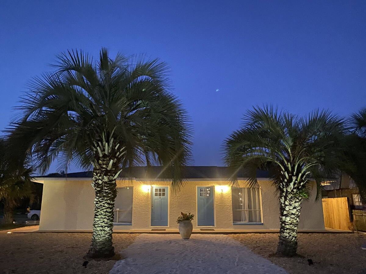 Fully Renovated, Steps from Beach with Gulf Views. Pet Friendly!