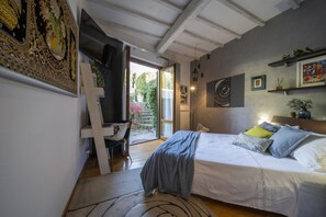 3 slaapkamers, een bureau, een strijkplank/strijkijzer, wifi