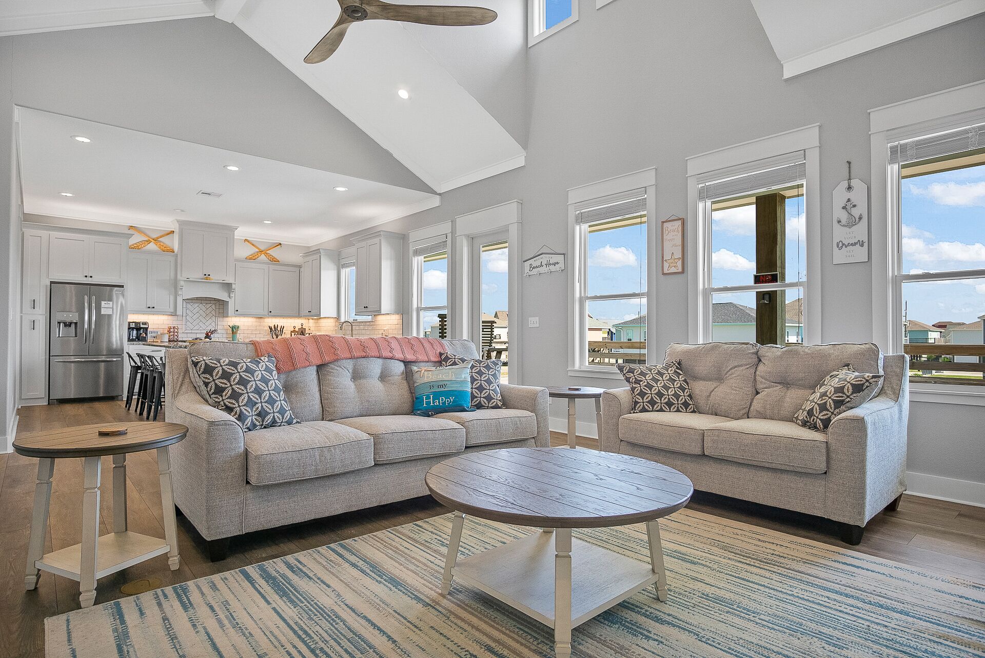 $25 off any stay!,Family friendly,DogFriendly! Short walk to the beach!