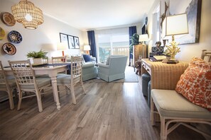 Appart'hôtel, 2 chambres | Salle de séjour