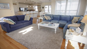 Duplex, 6 Bedrooms | Living room - Carolina On My Mind by Sea Scape Properties (Carolina Beach)