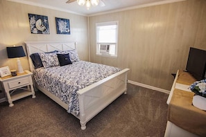 Room - Coastal Carolina Cottages by Sea Scape Properties (Wrightsville Beach)
