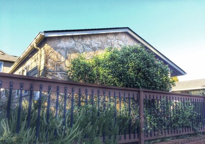 Minimalist 2bd condo in a quiet, safe, lively neighborhood