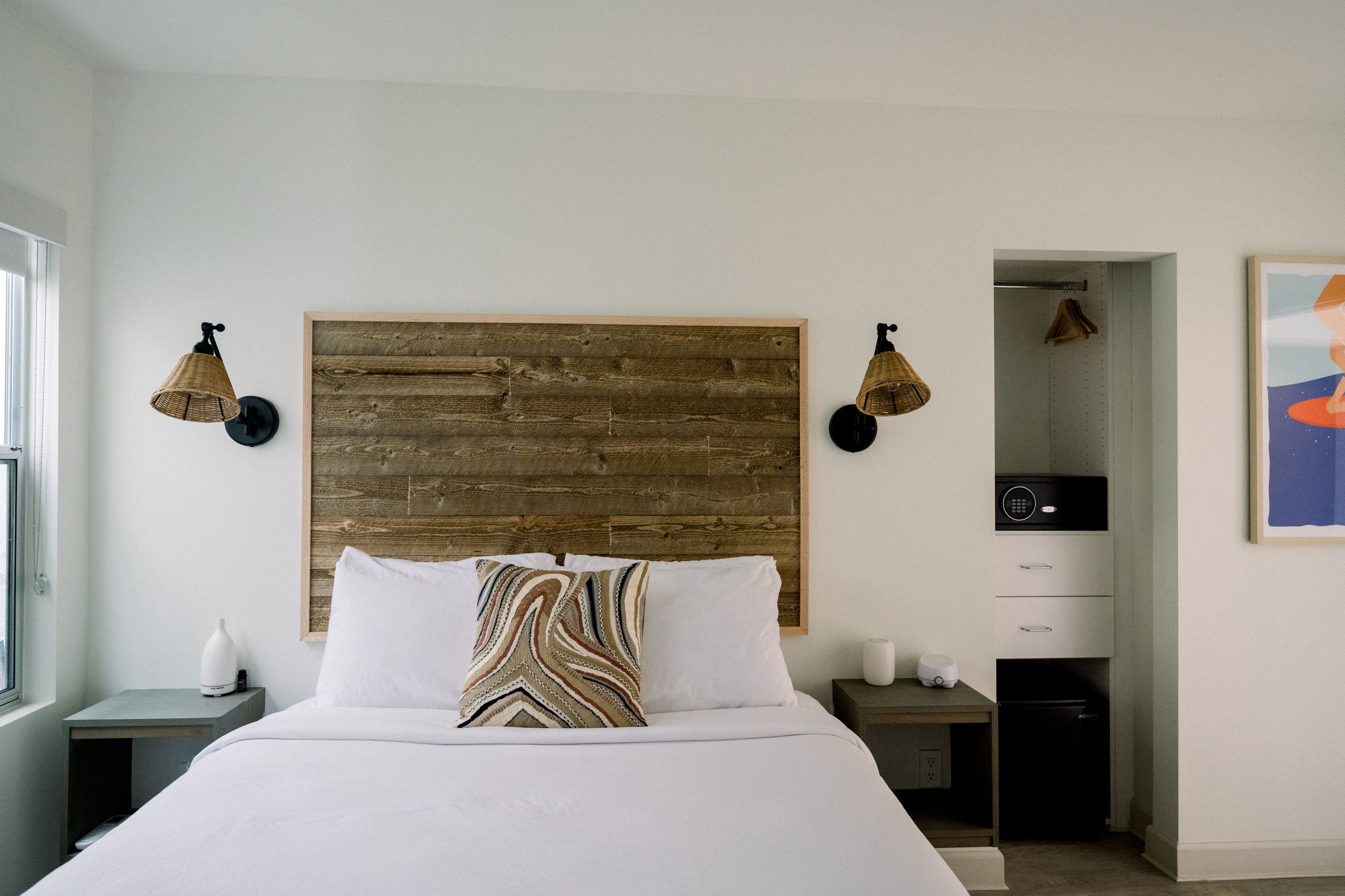 standard room, 1 queen bed, accessible | desk, laptop workspace, free wifi, bed sheets