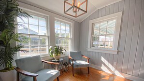 Living room - Horizons by Sea Scape Properties (Wrightsville Beach)