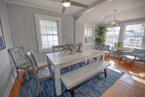 House, 5 Bedrooms | Dining