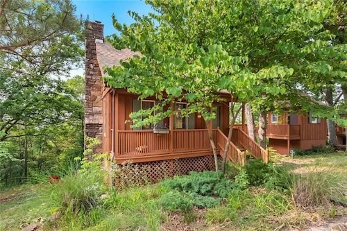 Eagle Crest cabin, White river view with hottub