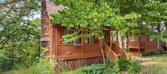 Eagle Crest cabin, White river view with hottub