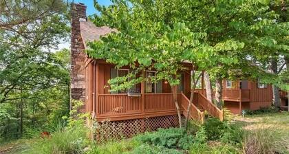 Eagle Crest cabin, White river view with hottub