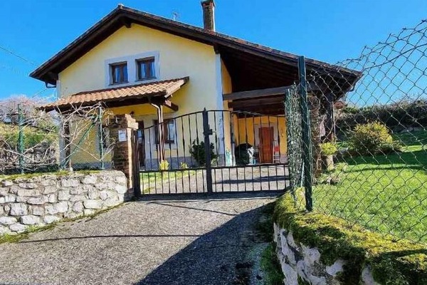 Property building,Facade/entrance