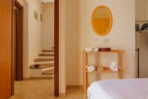 2 多间卧室、熨斗/熨衣板、WiFi、床单