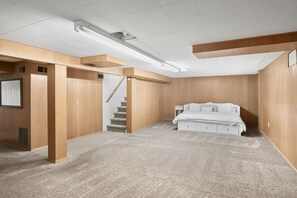 Interior - 2 bedroom modern residential home (Omaha)