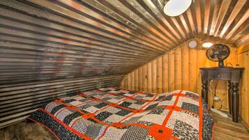 Desk, internet, bed sheets