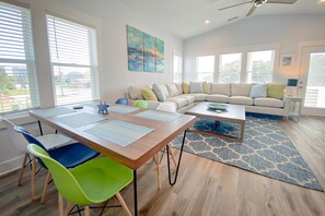Dining - Pier Reviewed by Sea Scape Properties (Carolina Beach)