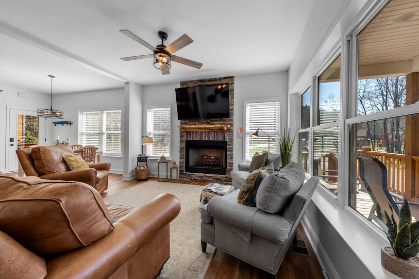 Charming Murphy House With Deck & River Views! - マーフィー, NC