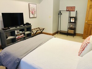 1 bedroom, desk, iron/ironing board, free WiFi