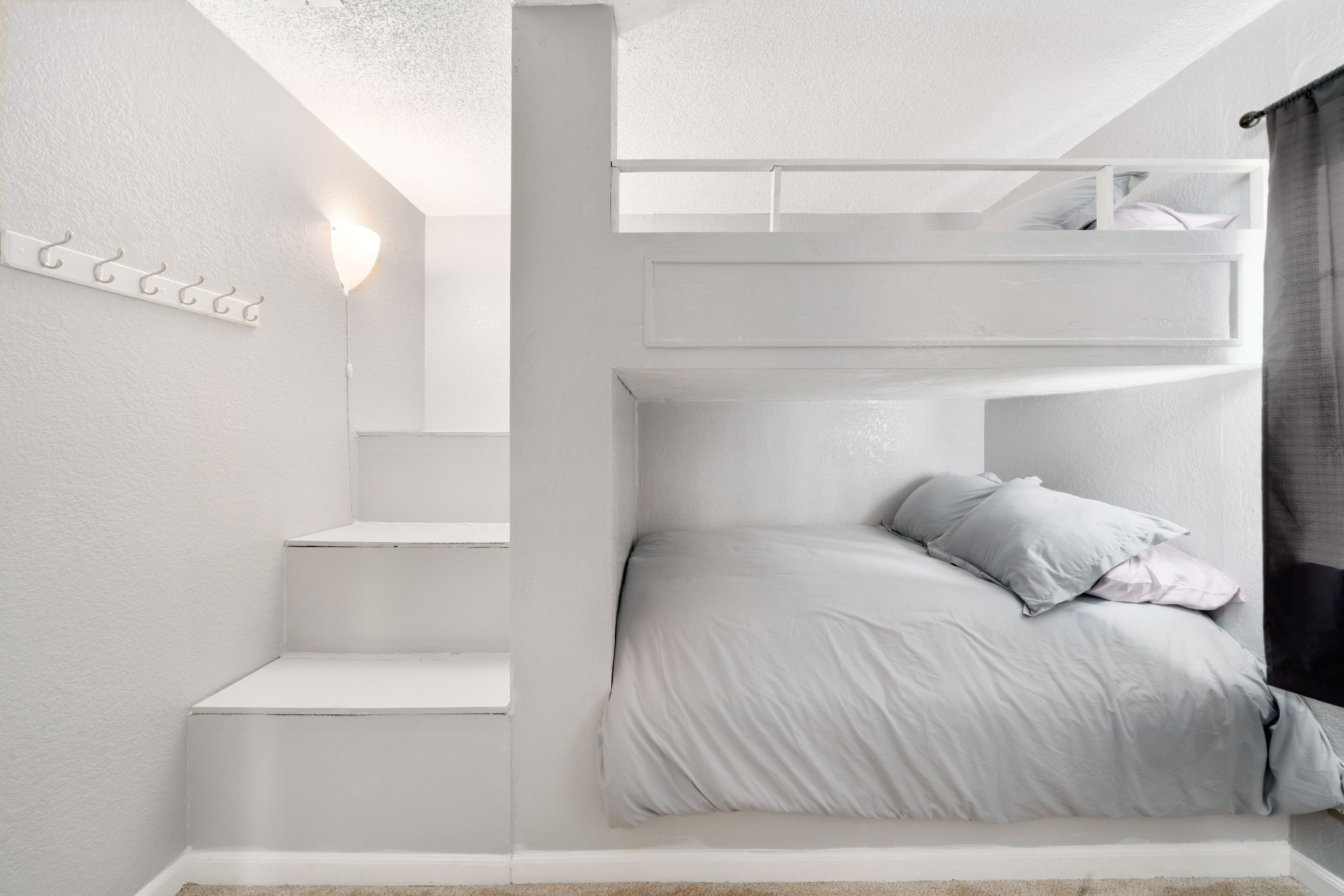 Cheerful gateway with pool and hot tub⛱️