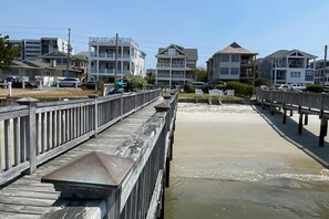 Duplex, 6 Bedrooms | Beach