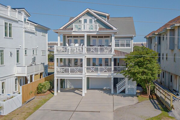 Duplex, 6 Bedrooms | Exterior