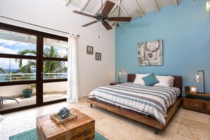 4 slaapkamers, een strijkplank/strijkijzer, gratis wifi, beddengoed