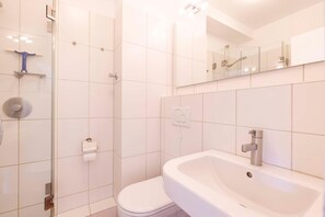 Bathroom - (BEE1) Apartment Ernstorfer - Apartment "Ernstorfer" for 3 persons ( (Timmendorfer Strand)