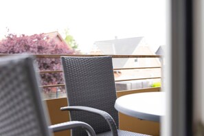 Unclassified image, 4 of 21, button