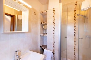 صورة غير مصنفة، 5 من 25، زرّ