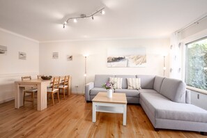 Unclassified image, 5 of 24, button