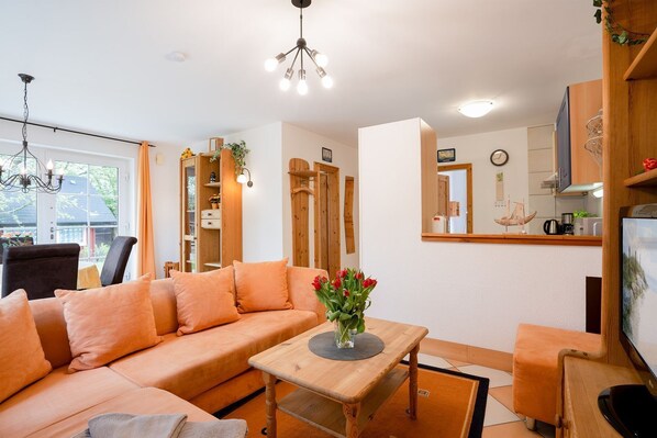 صورة غير مصنفة، 1 من 23، زرّ