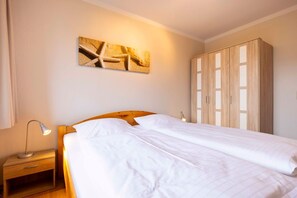 Unclassified image, 3 of 16, button