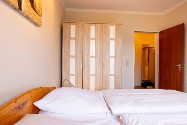 Unclassified image, 1 of 16, button