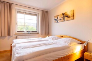 2 bedrooms, in-room safe, WiFi - (DKK11) Apartment Strandburg - Apartment "Strandburg" up to 4 persons (Timmendorfer Strand)