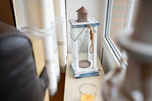 Unclassified image, 3 of 20, button