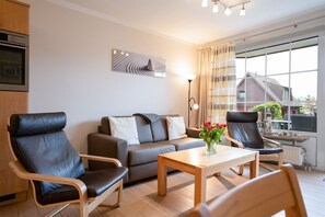 TV, DVD player, stereo - (DKK5) Holiday apartment Ostseeperle - Holiday apartment "Ostseeperle" up to 3 persons (Timmendorfer Strand)