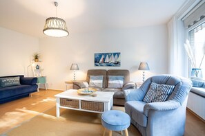 Unclassified image, 5 of 25, button