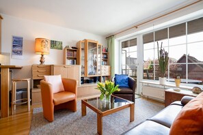 Fernseher, DVD-Player, Stereoanlage