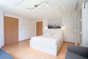 Imagen sin descripción, 3 de 28, botón