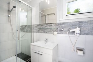 Unclassified image, 2 of 28, button